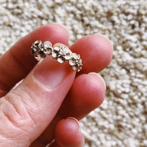 Vintage Sterling Silver Rustic Floral Band Ring